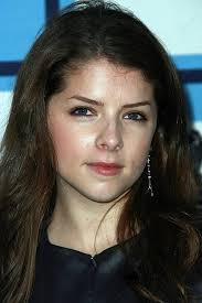 Anna Kendrick Santa Monica Beach Close Up Anna Kendrick Photo Background  And Picture For Free Download