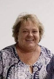 Dana Householder's Instagram, Twitter & Facebook