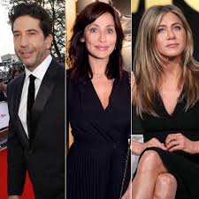 Schwimmer reveals that, during the early days of filming, aniston caught his eye. David Schwimmer S Ex Natalie Imbruglia Reacts To His Jennifer Aniston Crush Celebrity News Breaking News Today