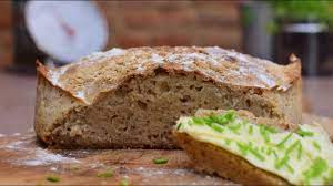 Maak je philips airfryer schoon met deze schoonmaaktips. Frisches Knuspriges Sauerteigbrot Aus Dem Philips Airfryer Youtube