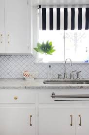 To help you find the perfect kitchen faucet, we continuously put forth the effort to update and expand our list of recommendable kitchen faucets. Kitchen Faucet Buying Guide Styles Quality Finish Apartment Therapy