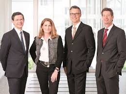 Die arbeit dreier kräftiger männer, von drei kräftigen männern. Hutchison Drei Austria Gmbh Leading Companies Austria