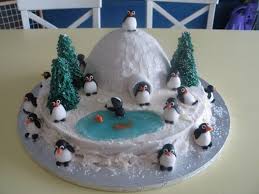 Fresh strawberry cake with applesauce Christmas Cake Ideas Penguins The Cake Boutique
