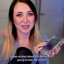 Danielle Cantrell's Instagram, Twitter & Facebook