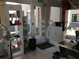 La kage est un salon de coiffure mixte qui s'adapte à vos humeurs et à votre quotidien. Se Faire Coiffer Au Salon Nantes Academie Coiffure Nantes Academie Coiffure