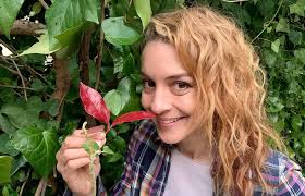 Η ελληνική βικιπαίδεια έχει 200.000 λήμματα! Gioylika Skafida H Fwtografia Me To Neogennhto Anipsaki Ths