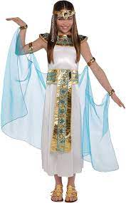Cleopatra, a sinistra, veste abiti eleganti e sfarzosi di fattura settecentesca. Christy S Costume Per Travestimento Da Cleopatra Bambina 4 6 Anni Amazon It Abbigliamento