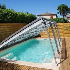 Profiter De Sa Piscine Toute L Annee Solutions Abri Couverture Chauffage Cote Maison