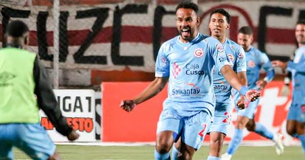 VIDEO | FOTOS) ¡Goleada celeste! Garcilaso venció 4-0 a Universitario y volvió a ser puntero | Ovación Corporación Deportiva