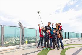 Sky tower the shore melaka 2020 tempat menarik di melaka tempat wisata di melaka the shore melaka tower (official name in malaysia is menara taming sari). The Shore Sky Tower Gallery