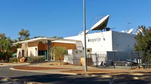 On 1 july 1971, alice springs was gazetted as a municipality with the town council elected on 25 july 1971. Alice Springs Wikiwand