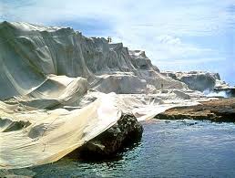Christo Jeanne Claude Christo And Jeanne Claude Installation Art