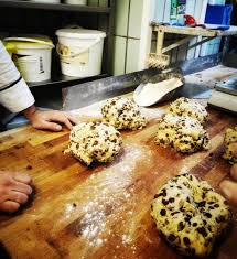Original Dresdner Christstollen Selber Backen So Geht S Food Bread