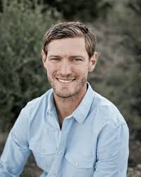 Shane Hatfield's Instagram, Twitter & Facebook