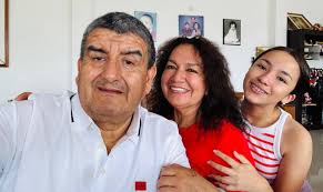 De visita a la casa de mi hermana Mary y mi sobrina Sol, compartiendo un  grato momento