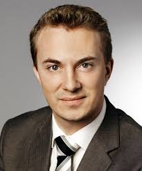 I oktober sidste år trak morten messerschmidt stikket og gik på sygeorlov. Morten Messerschmidt Dansk Folkeparti