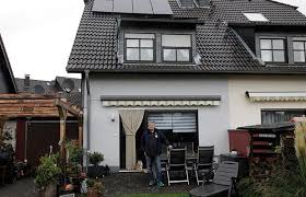 Einfamilienhäuser, doppelhaushälften, mehrfamilienhäuser oder reihenhäuser von privat, von immobilienmaklern oder der kommune finden. Ein Smartes Hauschen Bergischer Bote