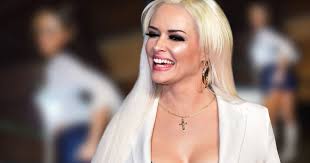 Die prominente katze ist nicht die. Daniela Katzenberger Instagram Vs Realitat Sie Zeigt Die Unbearbeitete Wahrheit Bunte De