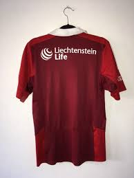 Esta vista general muestra en qué posición de la clasificación acabó el equipo fc vaduz un determinado periodo de tiempo y en qué liga estaba participando. Vaduz Home Fussball Trikots 2010 2011 Sponsored By Mbpi