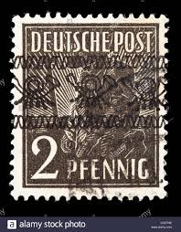Briefmarke 'kölner dom turmspitze' aus dem jahr 1980 (deutsche bundespost). Briefmarke Deutsche Post 1948 Posthorn Band Auf 2 Pfennig Gestempelt Stockfotografie Alamy
