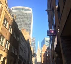 Bei einem aufenthalt im premier inn london bank tower erwarten sie gepäckeinrichtungen, barrierefreie zimmer und ein hauseigenes restaurant namens thyme bar & grill. Hotelbilder Premier Inn London Bank Tower City Of London Holidaycheck