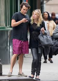 Edward norton's sexual needs didn't disappear just because courtney love was the best thing going for him on that set. Courtney Love Arm In Arm With Nicholas Jarecki In Nyc Daily Mail Online