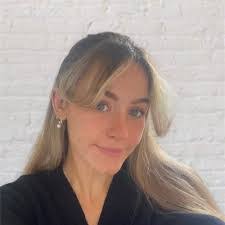 Jocelyn Gray's Instagram, Twitter & Facebook