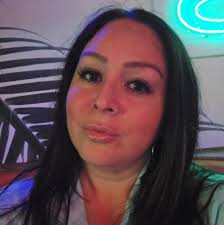 My first CMA Fest performance was a blast! Thanks to everyone that came out  to see the show and say hello at the meet & greet!! 🤙🏽 I can't wait to  perform