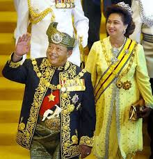 Royalty Their Jewelry African Royalty Royal Fashion Royal Tiaras