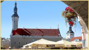 Located in the northern part of the country, on the shore of the. Tallinn Estland Schonste Gotische Altstadt Youtube