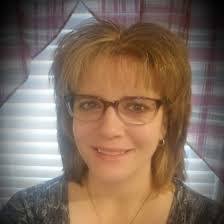 Deanna Randall's Instagram, Twitter & Facebook