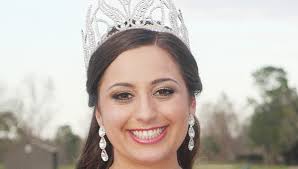 Jun' Dufresne, Rebeca Cox named King and Queen