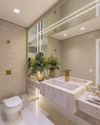 Lavabo Super Lindo Em Tons Claros Mais Inspiracoes E Design De Interiores De Banheiro Banheiros Luxuosos Banheiros Modernos