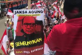 Selama kasusnya bergulir, novel baswedan juga beberapa kali dilaporkan ke kepolisian. Seribuan Massa Desak Novel Baswedan Diadili Tagar Tangkap Novel Baswedan Trending Twitter Media Kritis Anak Bangsa