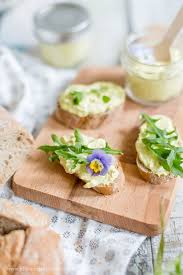 Ab Auf S Brot Einfacher Curry Frischkase Aufstrich Frischkase Aufstrich Rezepte Fingerfood Herzhaft Fingerfood