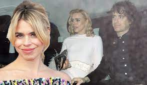 Billie piper studied at the prestigious sylvia young theatre school. Billie Piper Welcomes Baby Girl With Rocker Boyfriend Johnny Lloyd