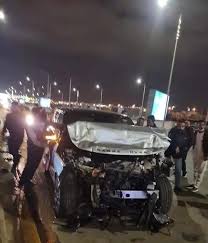قضت محكمة جنح الشيخ زايد، بتغريم الإعلامي عمرو أديب 10 آلاف جنيه، ورفض الدعوى المدنية المقابلة، لاتهامه بسب وقذف الفنان محمد رمضان. Amr Adeeb Is Exposed To A Traffic Accident And He Is Taken To Hospital