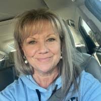 Joanna Bain's Instagram, Twitter & Facebook