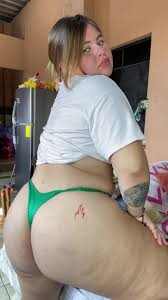 Watch online Bella_gene - (Milena Genesis) - Que rico culo me cargo como  que ando con ganas de hacer un anal on X-video