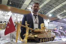 Piyade tugay komutanlığına bağlı tank tabur. 15 Temmuz Unutulmasin Diye Tank Maketini Altinla Kapladi Son Dakika Haberleri