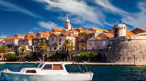 Ana Carol Serra set lingerie peel