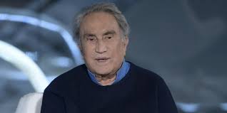 Emilio fede, popolarissimo volto dei tg mediaset. Z2g Xweiy17zym