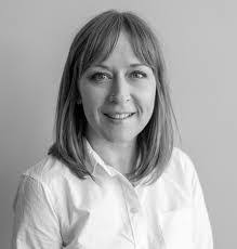 Diana Priest's Instagram, Twitter & Facebook