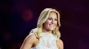 Dank ihres hits atemlos ist die schlagersängerin (marathon) zurzeit auf dem zenit ihrer karriere, mit ihrer platte. Helene Fischer Ungeschminkt Stars