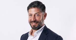 GYG founder Steven Marks takes a bow