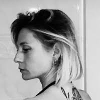 Lorraine Duval's Instagram, Twitter & Facebook