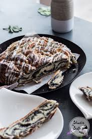 Rezept Wunderschon Geflochtener Mohnstriezel Mit Marzipan Mit Video Hefezopf Rezept Rezepte Hefekuchen Rezept