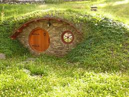 Below you can also see some design plans for old root cellars. Idea For Dirt Pile Feengarten Erdkeller Hobbithaus