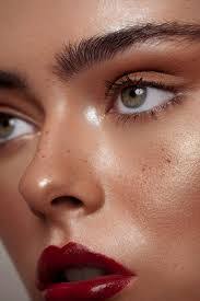 Whitney Hedrick's Instagram, Twitter & Facebook