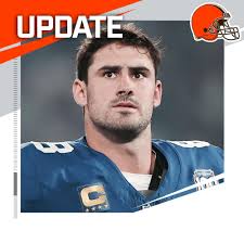 Colts potentially signing quarterback Daniel Jones